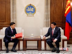 Монгол Улсын Засгийн газраас хууль, тогтоолын төслүүдийг өргөн барилаа