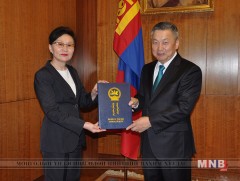 2018-2019 оныг “Авлигаас татгалзах, илчлэх, авлигын гэрч, мэдээлэгчийг хамгаалах жил” болгон зарла..