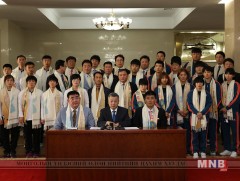 Зүүн Азийн аварга шалгаруулах жүдо бөхийн тэмцээнд БНСУ, БНАСАУ-ын баг тамирчид нэг далбаан дор ор..