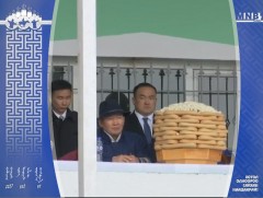 Ерөнхийлөгч Х.Баттулга, УИХ-ын дарга М.Энхболд, Ерөнхий сайд У.Хүрэлсүх нар Сурын талбайд зочилж б..