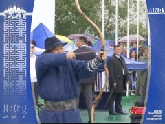 Монгол Улсын Ерөнхийлөгч Х.Баттулга цэц мэргэнээ сорьж, сум тавилаа