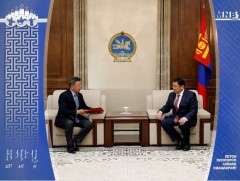 Хуулийн төслүүд өргөн барилаа