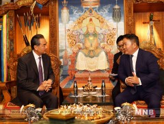 БНХАУ-ын Гадаад хэргийн сайд Ван И Монгол Улсын Ерөнхийлөгч Х.Баттулгад бараалхав