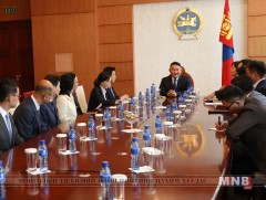 Японы парламентын төлөөлөгчдийн танхимын гишүүн Ясүхиса Шиозаки Монгол Улсын Ерөнхийлөгчид бараалхав