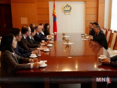 Дэлхийн тархи судлалын байгууллагын төлөөлөгчдийг хүлээн авч уулзав