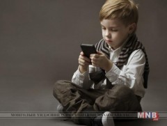 Ухаалаг гар утас хүүхдийн хөгжих үйл явцыг удаашруулдаг