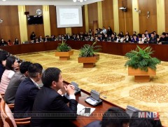 УИХ-ын Тамгын газрын хамт олон Төрийн нийт албан хаагчдын манлайлагч байх ёстой