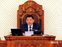 М.Энхболд: Утаанаас дутуугүй иргэдийг бухимдуулж буй асуудал нь авто замын түгжрэл боллоо