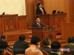 Х.Баттулга: Тогтолцоогоо өөрчлөхгүйгээр юу ч өөрчлөгдөхгүй юм байна