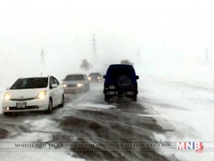 Дархан-Сэлэнгийн зам халтиргаа гулгаатай байна 