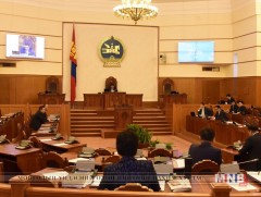 Үндсэн хуулийн цэцийн 14 дүгээр дүгнэлтийг хүлээн зөвшөөрч, УИХ-ын тогтоол баталлаа