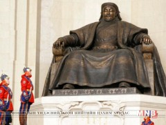 Монголчууд их хааныхаа тухай нарийн судалж, түгээн дэлгэрүүлэх үйлсэд түүчээлэх хэрэгтэй