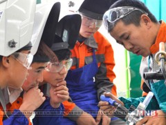 “Мэргэжлийн боловсрол-Миний сонголт” гэрэл зургийн үзэсгэлэн гарч байна