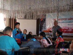 Зүүн бүсийн сурагчид аймгийн удирдлагад хүсэлт гаргажээ