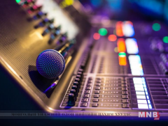 Хятадын орчин үеийн яруу найргийн шилдэг төлөөлөгч, яруу найрагч Ай Цины хөрөг 