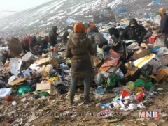 Гурван хүн тутмын нэг нь ядуу амьдарч байна