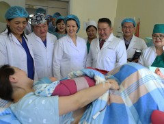 Улсын хэмжээнд он солигдох мөчид 39 хүү, 36 охин мэндэлжээ