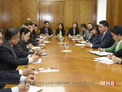 Лаосын төрийн захиргааны ажилтнуудыг хүлээн авч уулзлаа