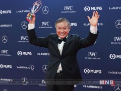  “Laureus world sports” шагналыг хиймэл хөлтэй уулчин хүртэв