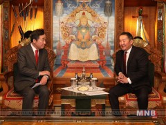 БНСУ-ын Ерөнхий сайд Ли Наг Ён Монгол Улсын Ерөнхийлөгчид бараалхав