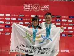 Ширээний теннисний ганцаарчилсан төрлөөс хос мөнгөн медаль хүртлээ