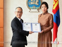 Япон улсын иргэн Такаши Мацукаваг Найрамдал медалиар шагнав