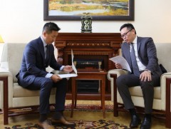 Өргөмжит консул Т.Ганболдод экзекватур гардуулав