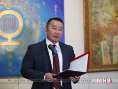 Ерөнхийлөгч Х.Баттулга “Чулуун шастир” үзэсгэлэнг нээж үг хэлэв