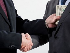 Гадны орнууд авлигын хэргийг мэдээлсэн хүмүүст урамшуулал өгөх замаар хэрэг илрүүлдэг 