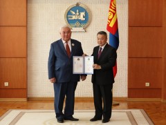 ОХУ-ын иргэн Виктор Санжиевич Лобановыг Алтан гадас одонгоор шагналаа