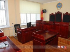 Бага насны хүүхдийг халуун усанд түлсэн хэргийн шүүх хурал болно