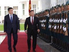 Монгол Улсын Ерөнхийлөгч Х.Баттулгыг Бүгд Найрамдах Киргиз улсын Ерөнхийлөгч С.Ш.Жээнбеков албан ё..