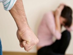 Архидалт, согтуугаар үйлдсэн гэмт хэрэг, гэр бүлийн хүчирхийлэл өсчээ 