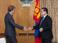 Шадар сайд Ө.Энхтүвшин Олон улсын Улаан загалмай нийгэмлэгүүдийн төлөөллийг хүлээн авч уулзав