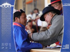 Монгол Улсын Ерөнхийлөгчийн зарлигаар үндэсний сурын харваачдад улсын цол олгов