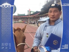 Хамгийн залуу начинд хурдан удмын даага бэлэглэлээ 