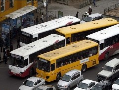 Нийтийн тээврийн автобусны бүрэн бүтэн байдалд хяналт шалгалт хийж байна 