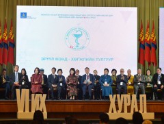 У.Хүрэлсүх: Иргэдээ өвдсөнийх нь дараа биш, өвдөхөөс нь урьдчилан сэргийлэхийн төлөө хамтран зүтгэнэ