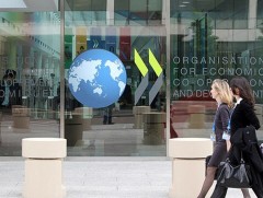 Дэлхийн эдийн засгийн өсөлтийн төлөвийг буурууллаа