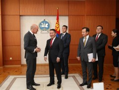 Монгол Улсад хавсран суух зарим Элчин сайд нар Итгэмжлэх жуух бичгээ өргөн барив