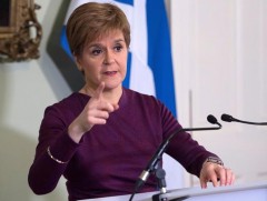 Шотландууд тусгаар улс болох асуудлаар бүх нийтийн санал хураалт явуулах хүсэлтэй байна 