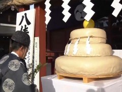 450 кг жинтэй будааны бялуу хийжээ 