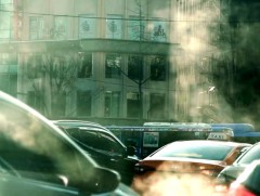 Утаа их ялгаруулж байгаа автомашинуудын хөдөлгөөнийг хязгаарлаж эхэллээ 