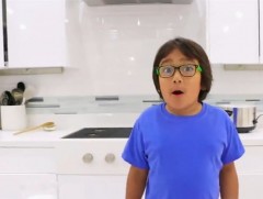 Найман настай хүү 