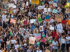 Сидней хотын иргэд уур амьсгалын өөрчлөлтийн эсрэг бодит арга хэмжээ авахыг шаардлаа