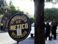 Боливын өмнөх Засгийн газрын гишүүдийг хуулийн байгууллагад шилжүүлэхийг шаардлаа