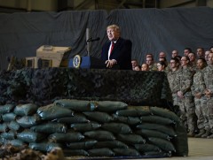 Афганистанд алба хааж байгаа Америкийн цэргийн тоог бууруулна 