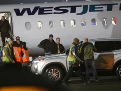 Меган Маркл Канад улс руу шилжин суурьшсан ч хэвлэлийнхний хараанаас мултарсангүй