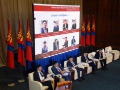 “Хууль тогтоох ба гүйцэтгэх эрх мэдлийн хяналт-тэнцэл”, “Шүүх эрх мэдэл”, “Нутгийн удирдлага” сэдэ..