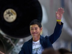 Японы тэрбумтан сар луу хамт аялах амьдралын хамтрагчаа хайж байна